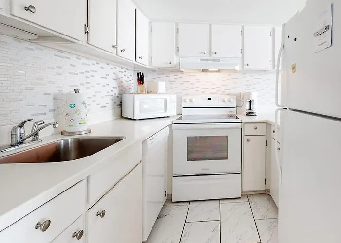 Oceanfront With Great Balcony Ac Wifi & Shared Pool - Steps To Ocean City