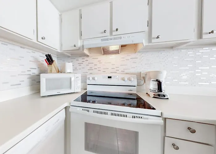 Oceanfront With Great Balcony Ac Wifi & Shared Pool - Steps To * Ocean City