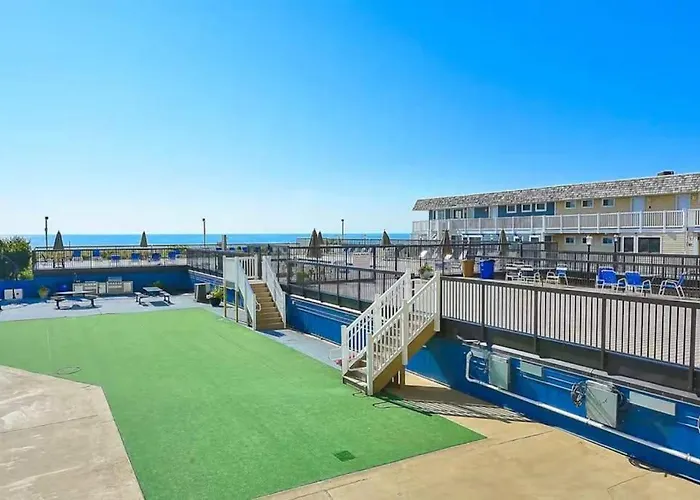 Oceanfront With Great Balcony Ac Wifi & Shared Pool - Steps To Holiday home *